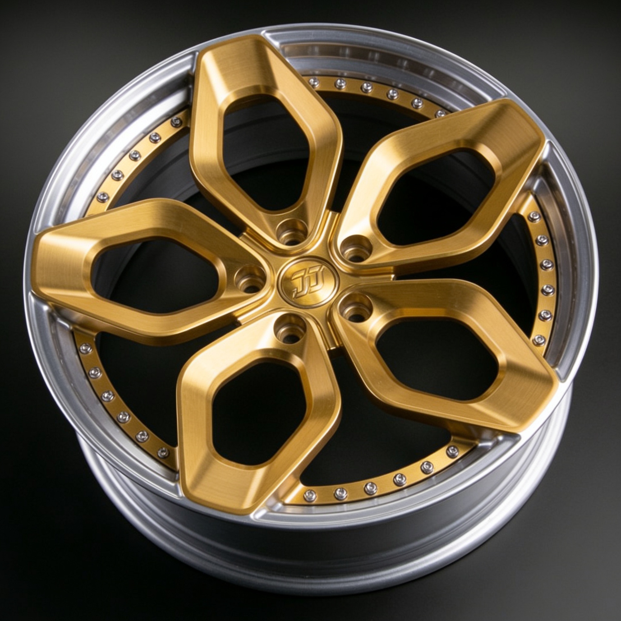Nissan GT-R — Golden Momentum detail 3