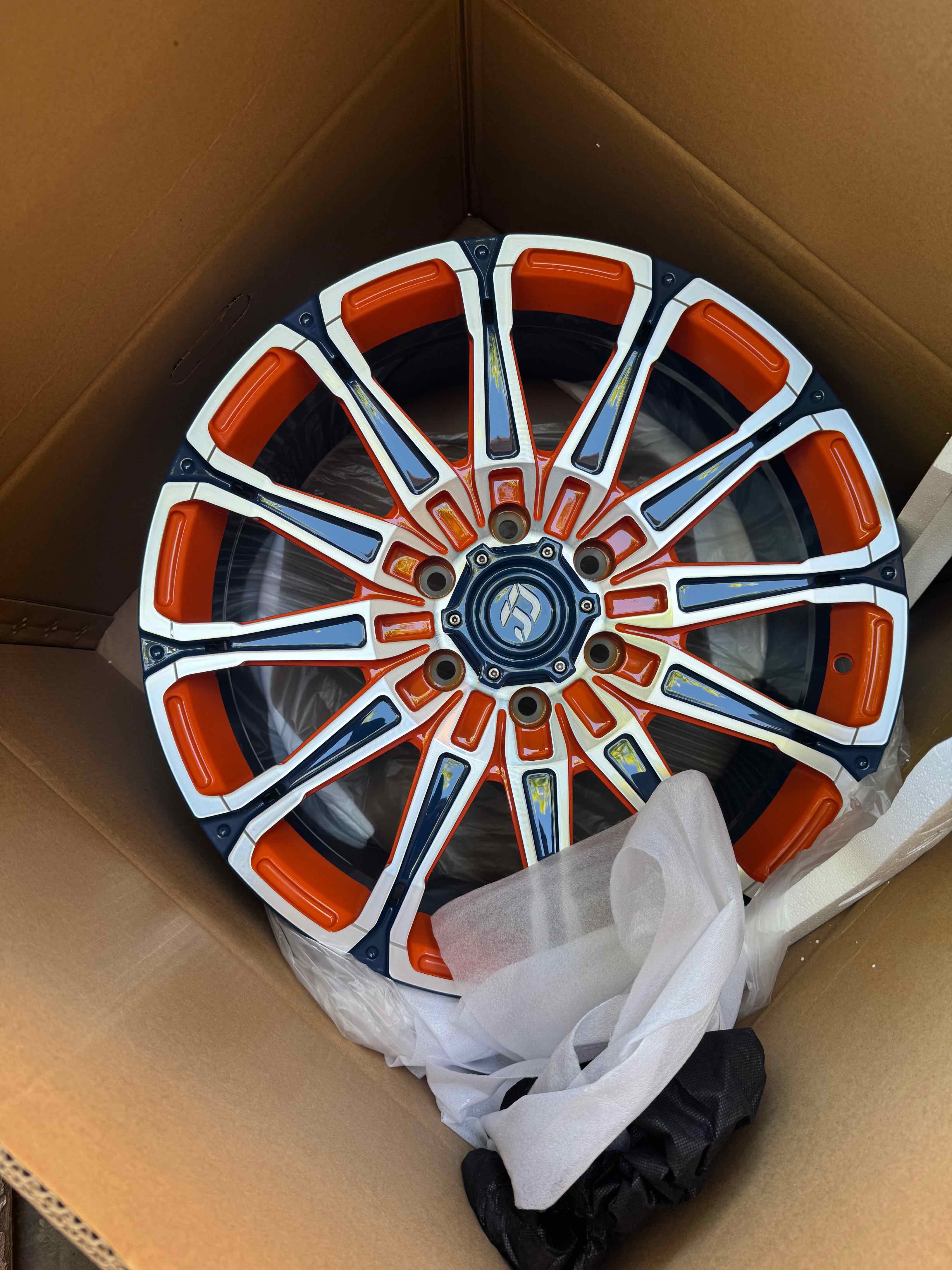 Tesla Cybertruck — California Orange detail 2