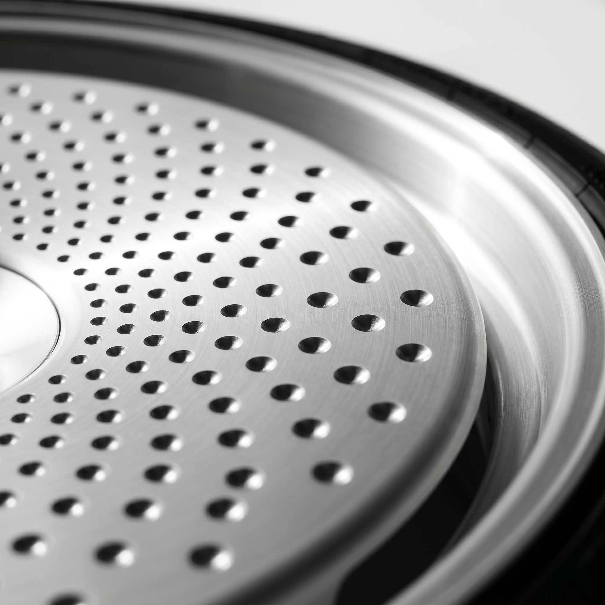2025 Lucid Air Sapphire — Salt Disc detail 2